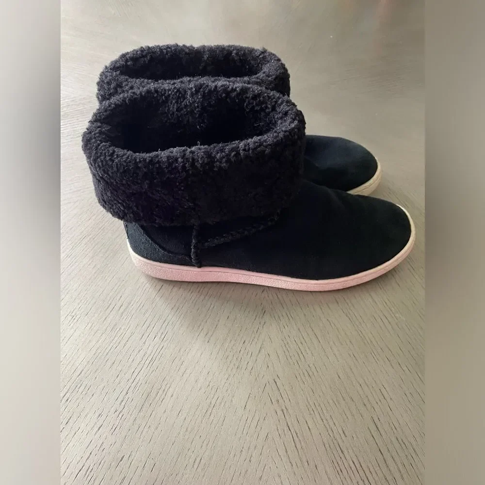 UGG Mika Sheepskin Classic Sneaker Boots Suede Faux Shearling Black Size 8